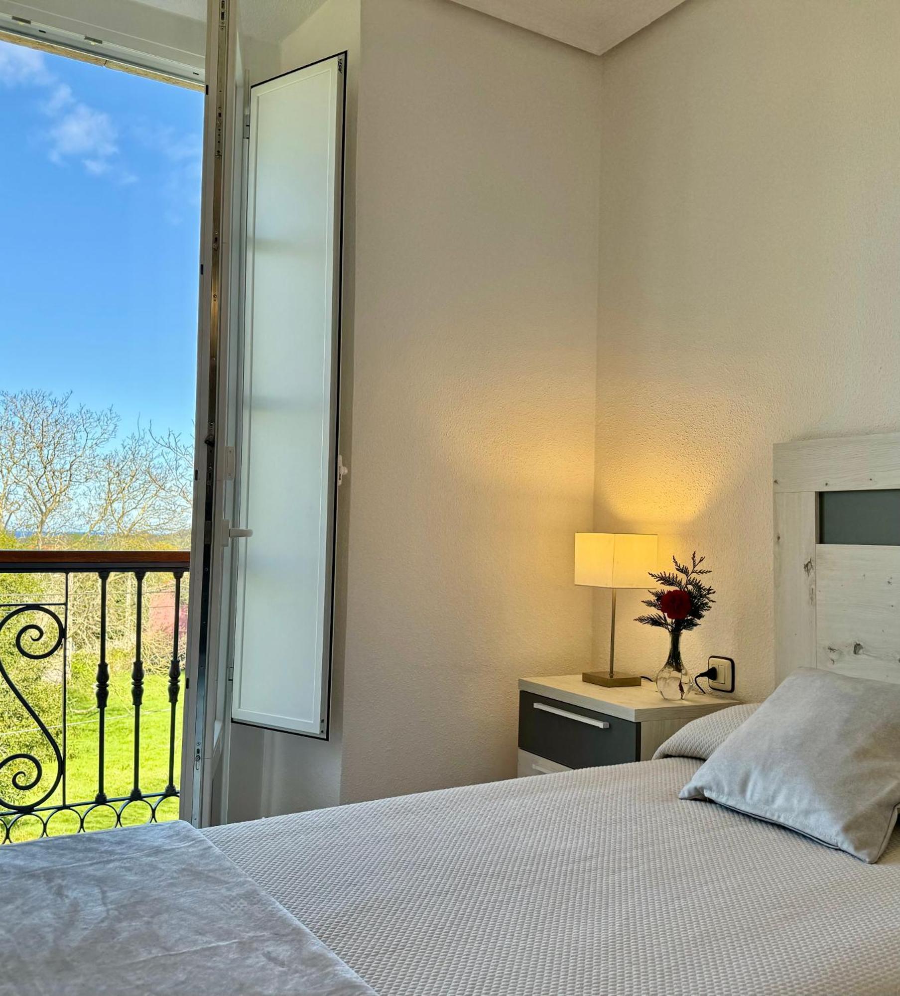 Apartamentos Santa Marina ยาเนส ภายนอก รูปภาพ